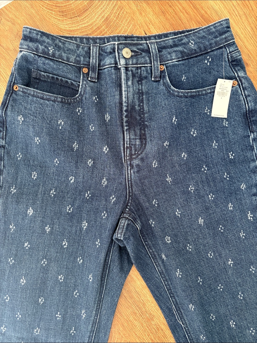 Old Navy Blue High-Rise Jeans FITS LIKE A SIZE 6!